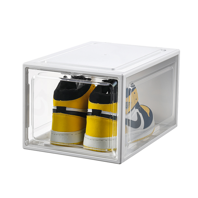 Caja de zapatos con puerta magnética